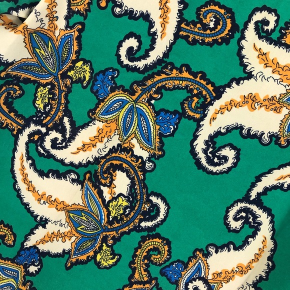 Sold Francesc’s green Gold Leaf  blouse size small - Picture 3 of 6